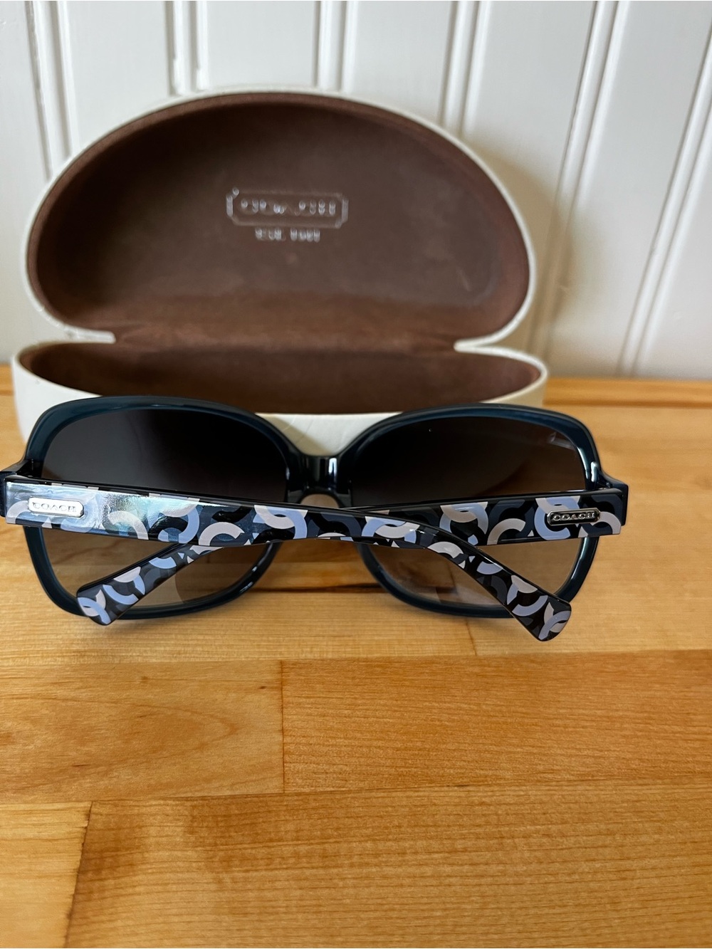 COACH Oversized Sunglasses S2029 - Picture 5 of 13